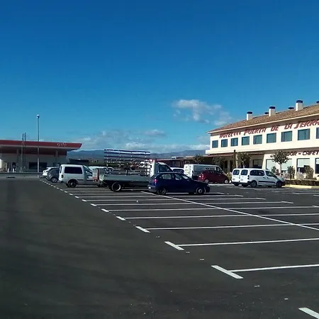 Hotel Puerta De La Serrania 3*