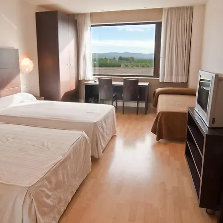 Hotel Puerta De La Serrania 3*