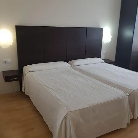 Puerta De La Serrania ホテル 3*